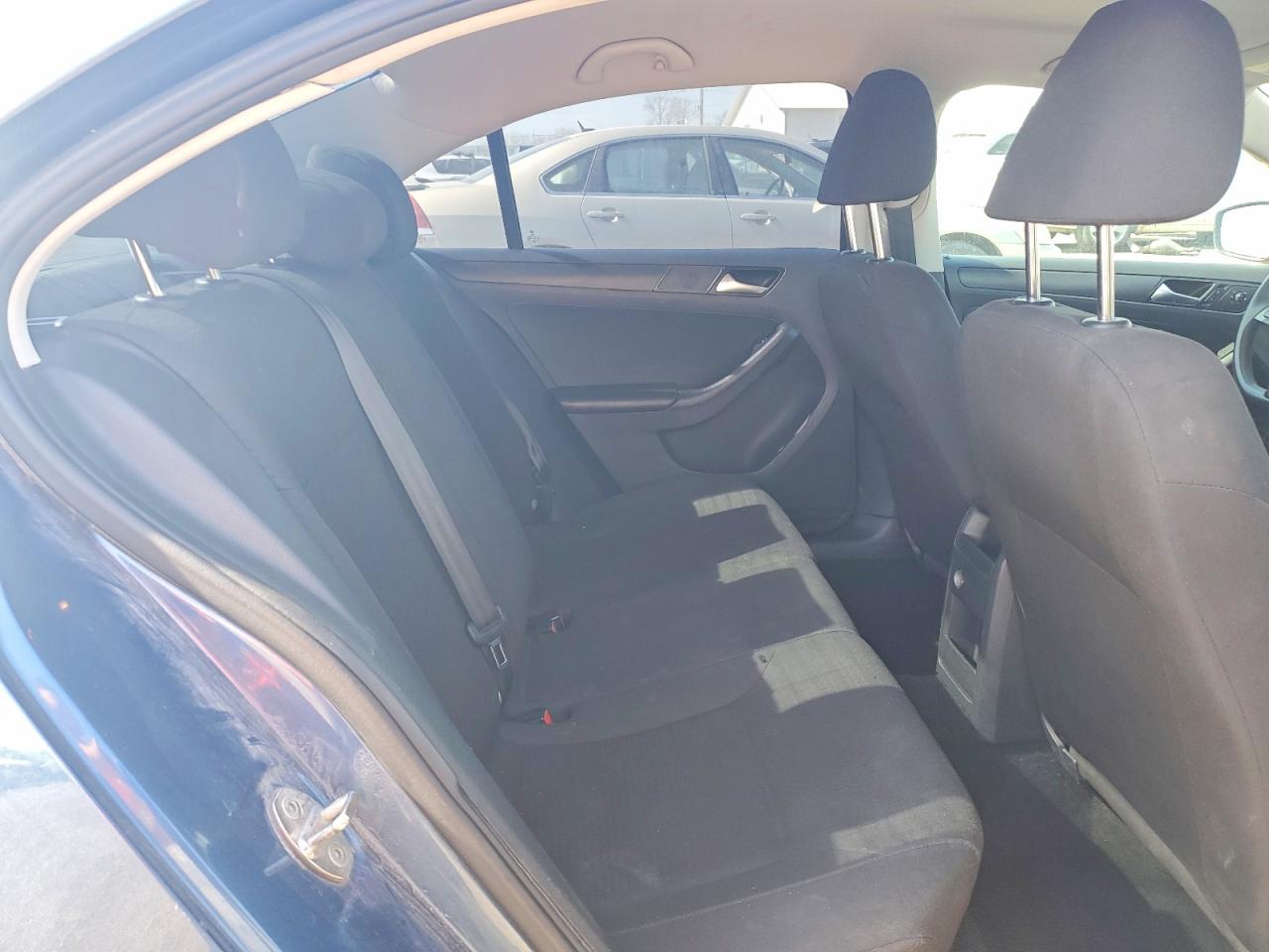 2016 VOLKSWAGEN JETTA S photo 28