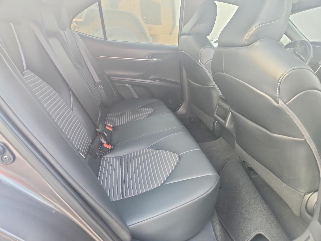 2020 TOYOTA CAMRY photo 28