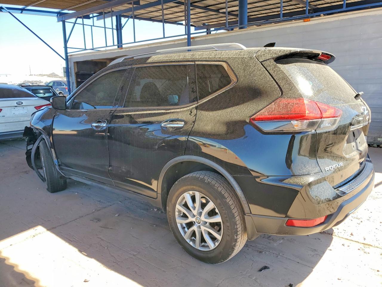 2017 NISSAN ROGUE SV photo 3