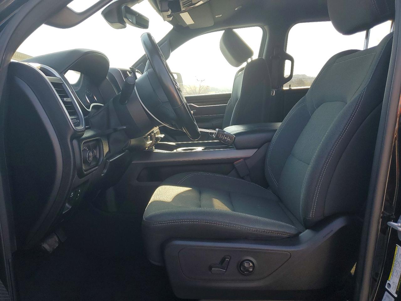 2021 RAM 1500 BIG HORN photo 7