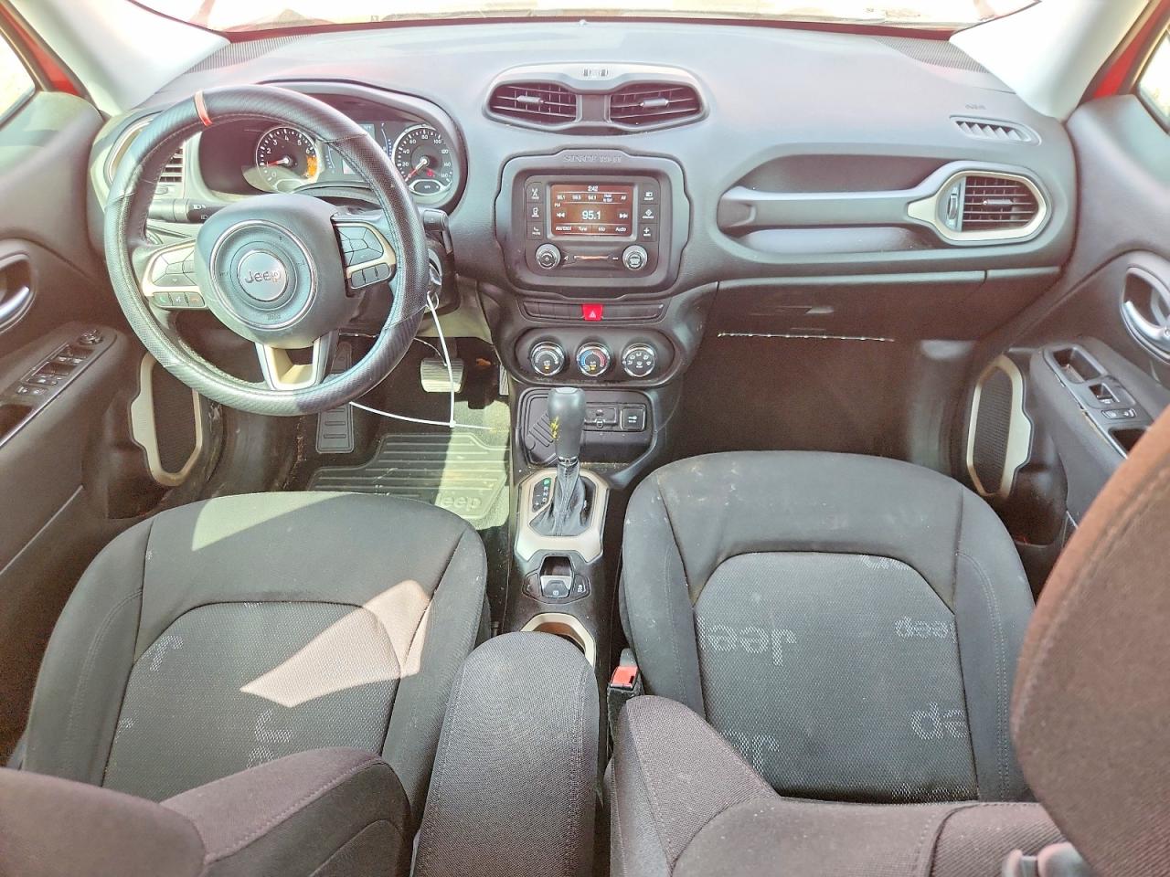 2015 JEEP RENEGADE LATITUDE photo 8