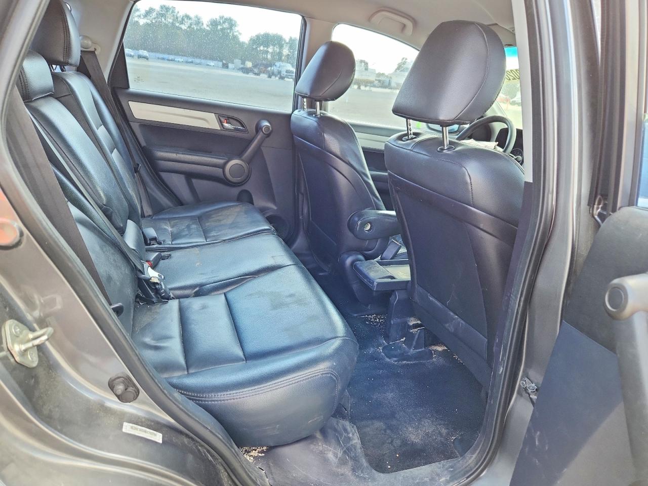 2011 HONDA CR-V LX photo 31