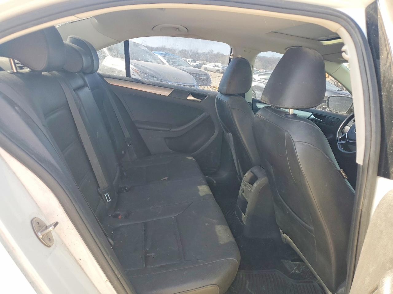 2017 VOLKSWAGEN JETTA SE photo 28