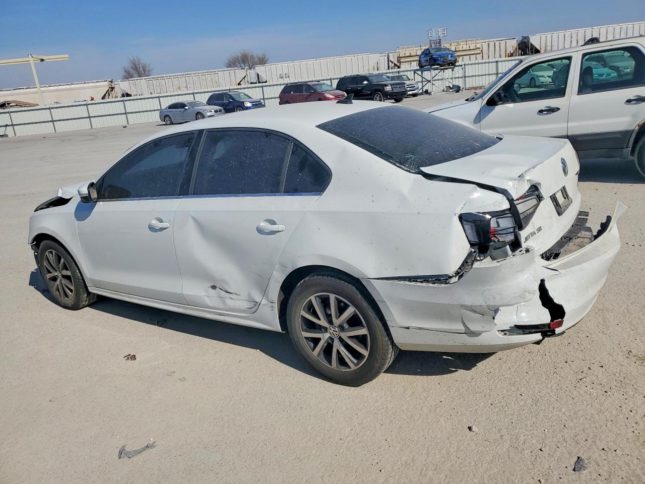 2017 VOLKSWAGEN JETTA SE photo 4