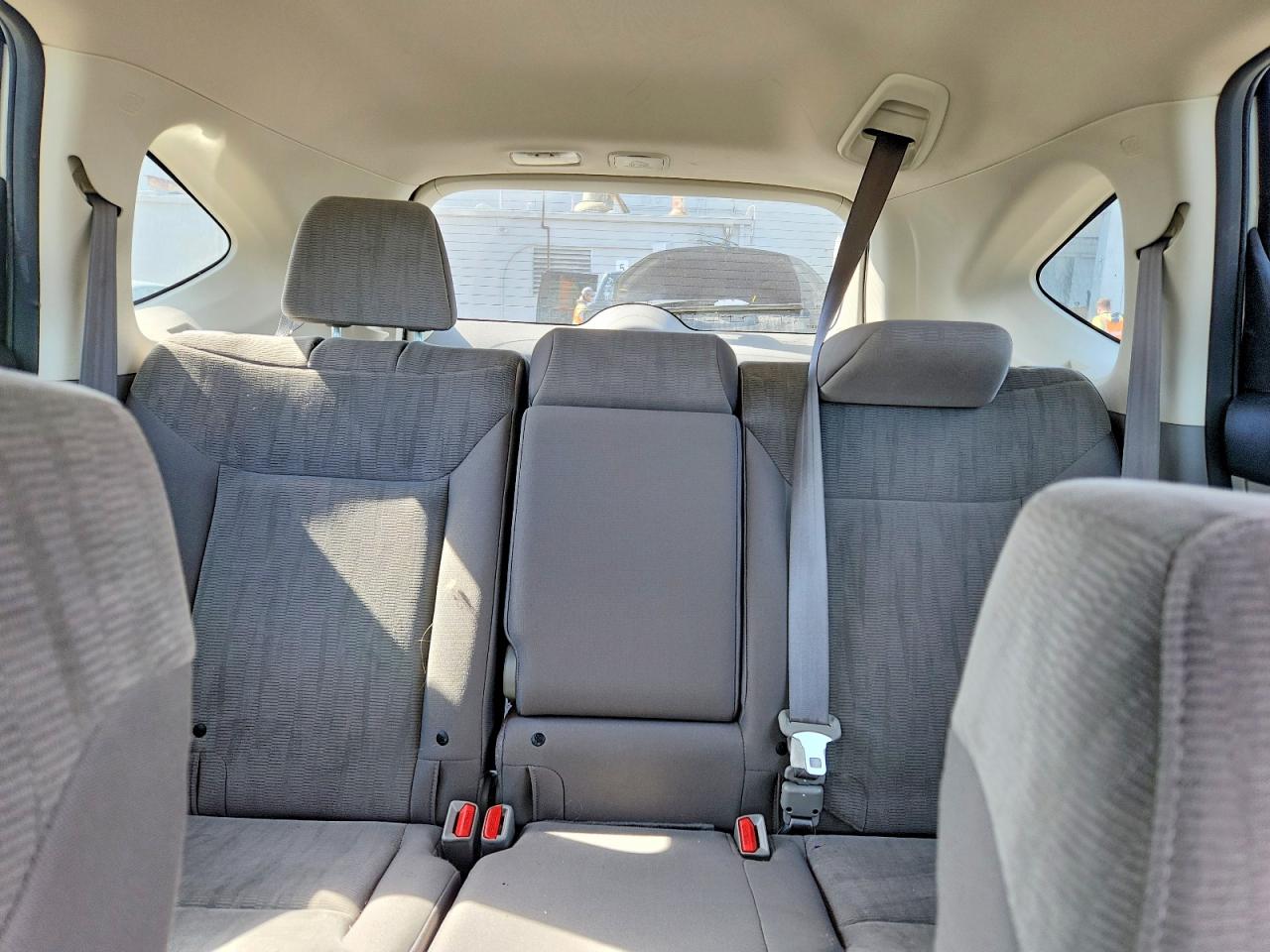 2014 HONDA CR-V LX photo 28