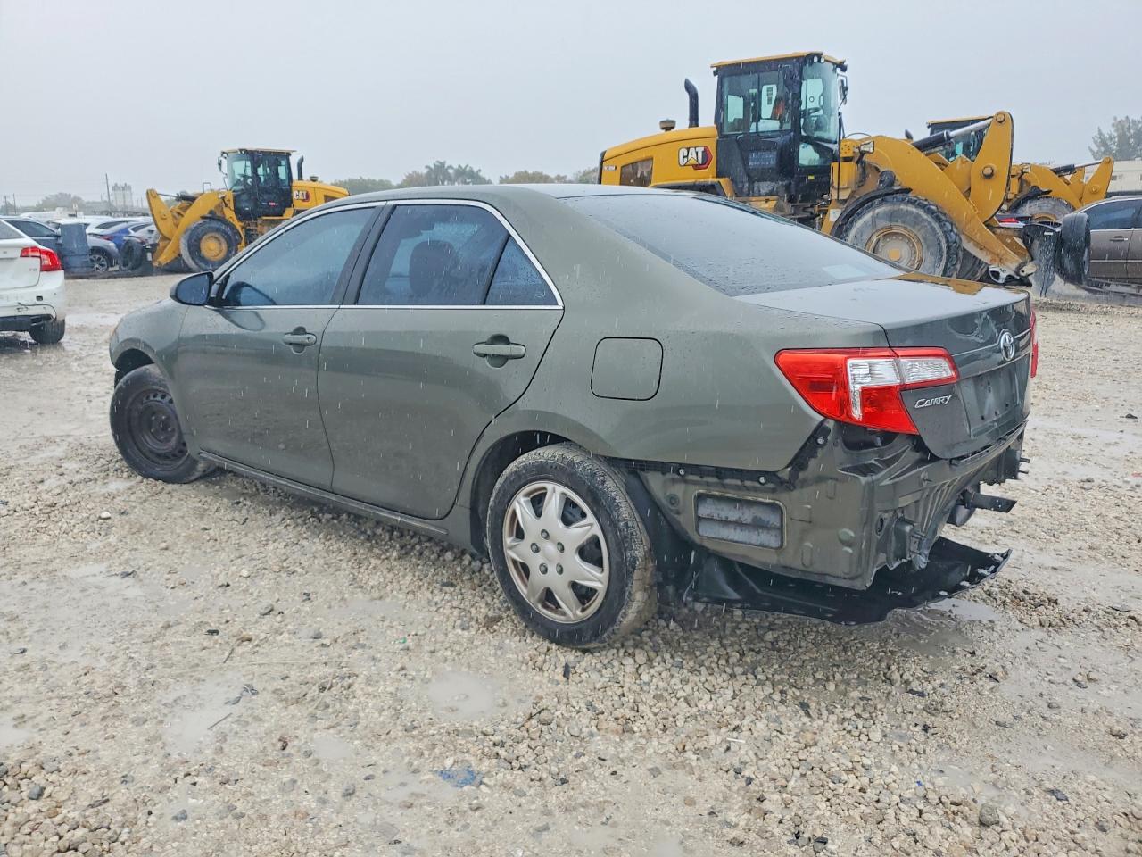 2012 TOYOTA CAMRY LE photo 3