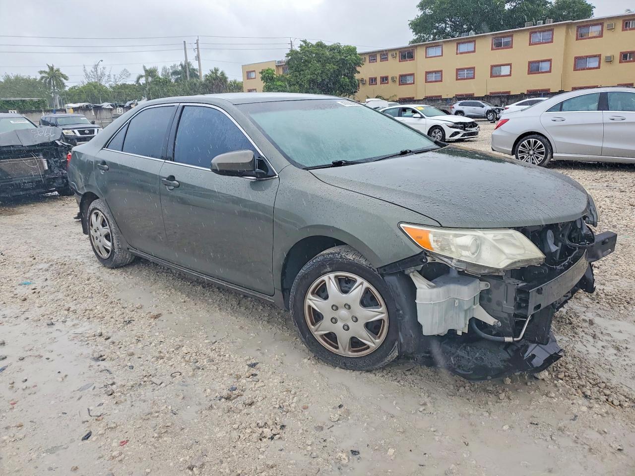 2012 TOYOTA CAMRY LE photo 7