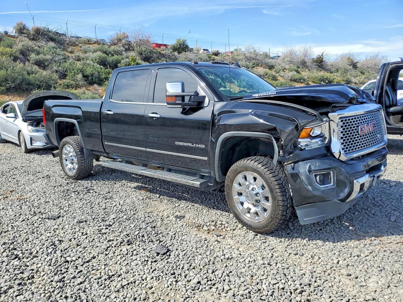 2017 GMC SIERRA K2500 DENALI photo 10