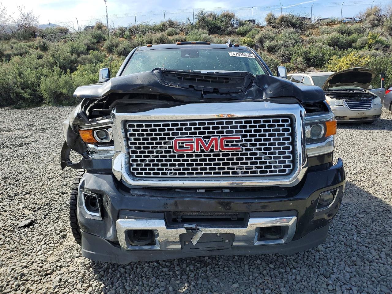 2017 GMC SIERRA K2500 DENALI photo 13