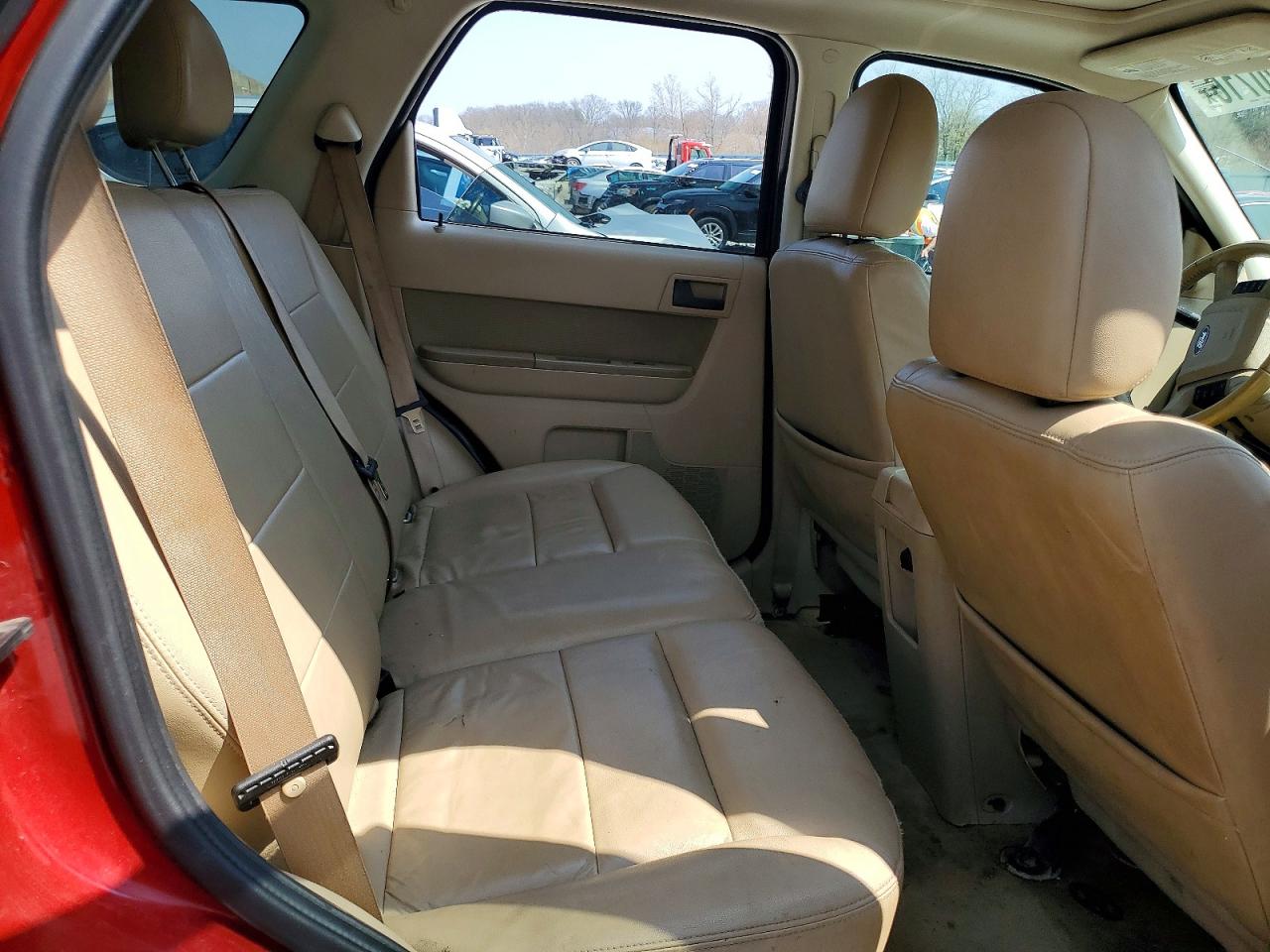 2011 FORD ESCAPE XLT photo 31