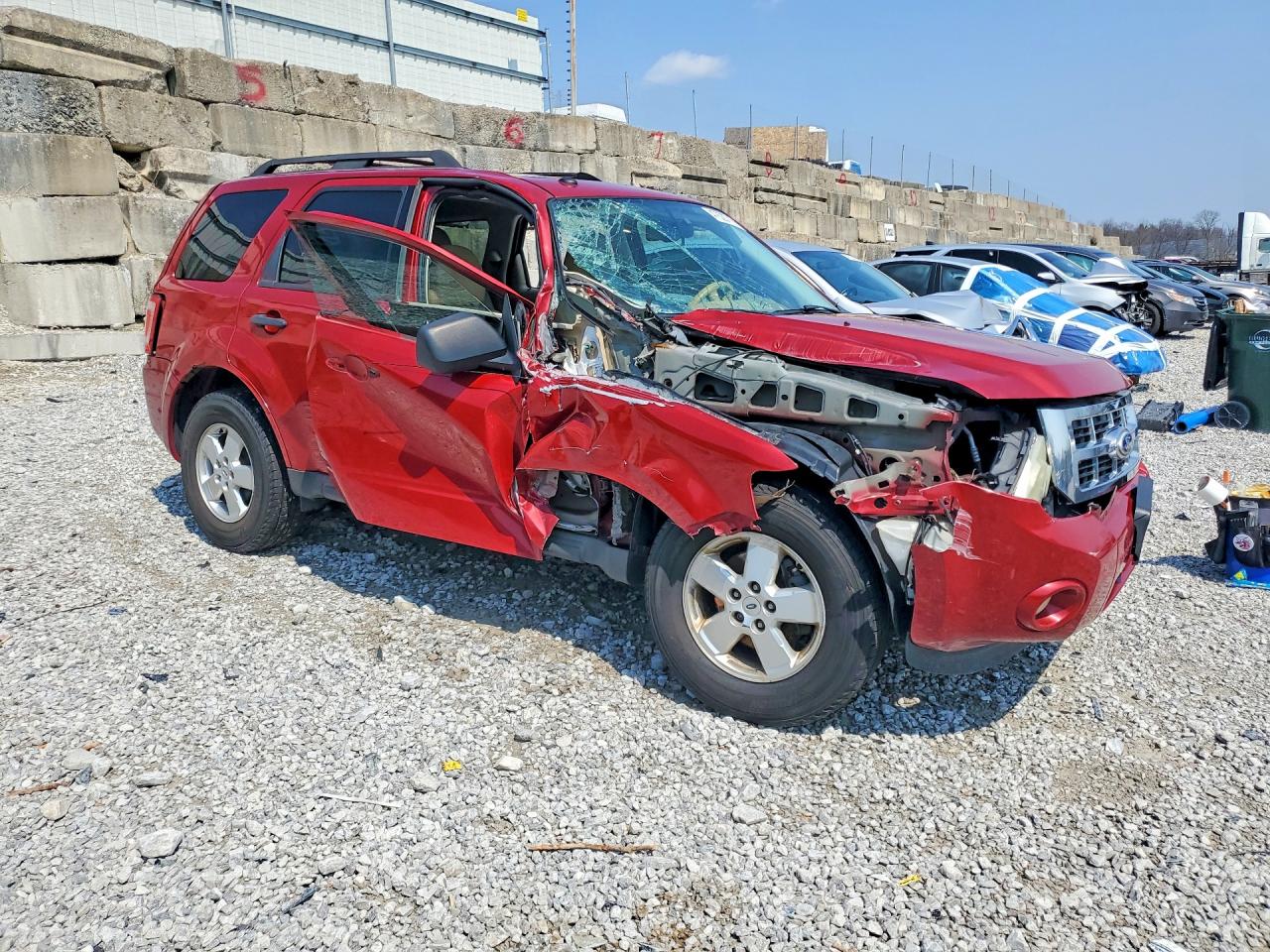 2011 FORD ESCAPE XLT photo 10