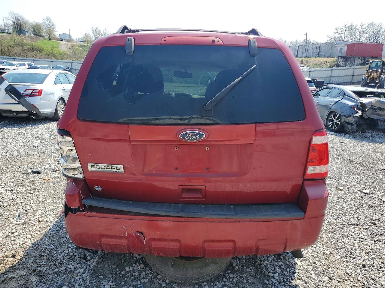 2011 FORD ESCAPE XLT photo 16