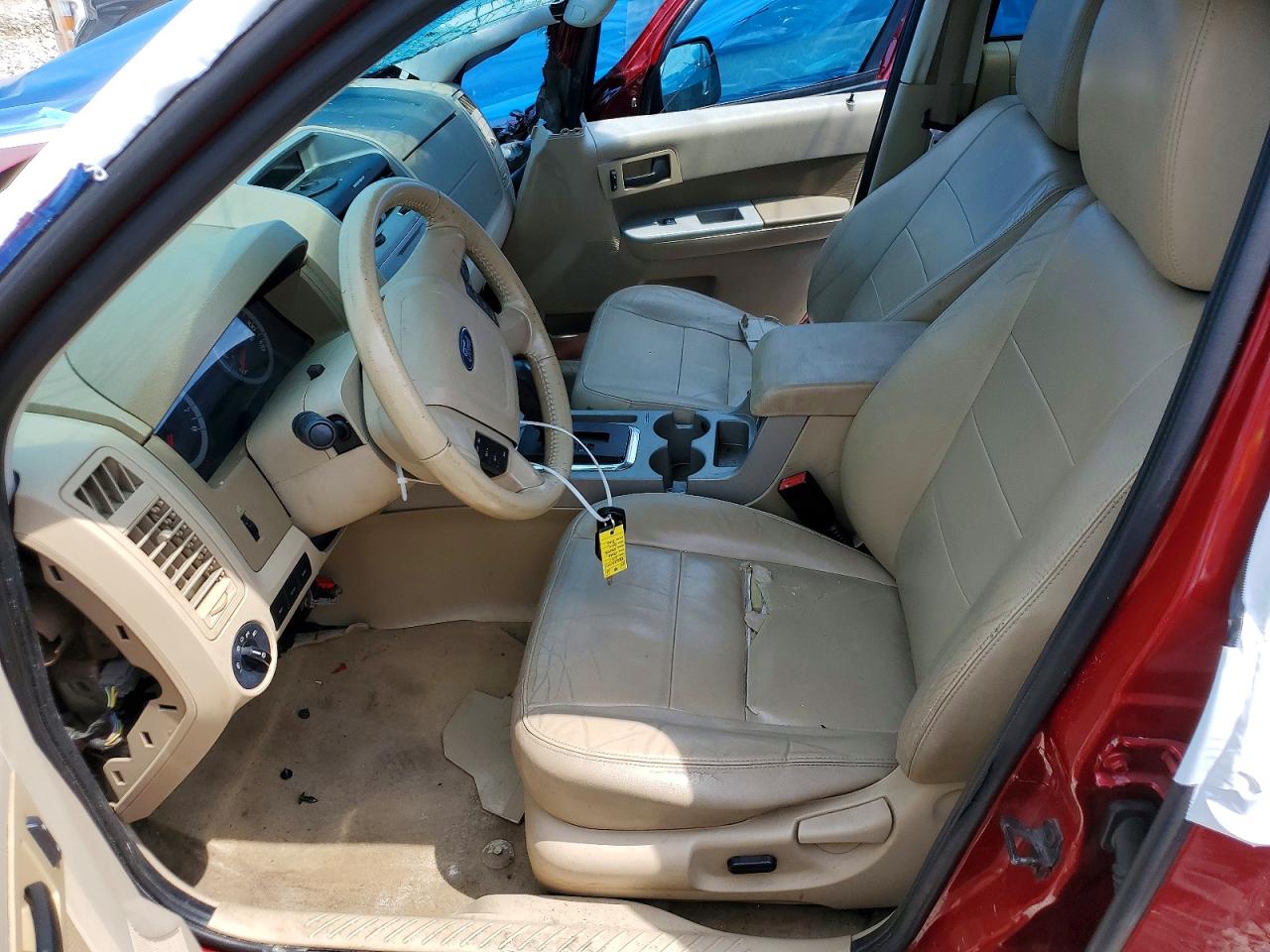 2011 FORD ESCAPE XLT photo 19