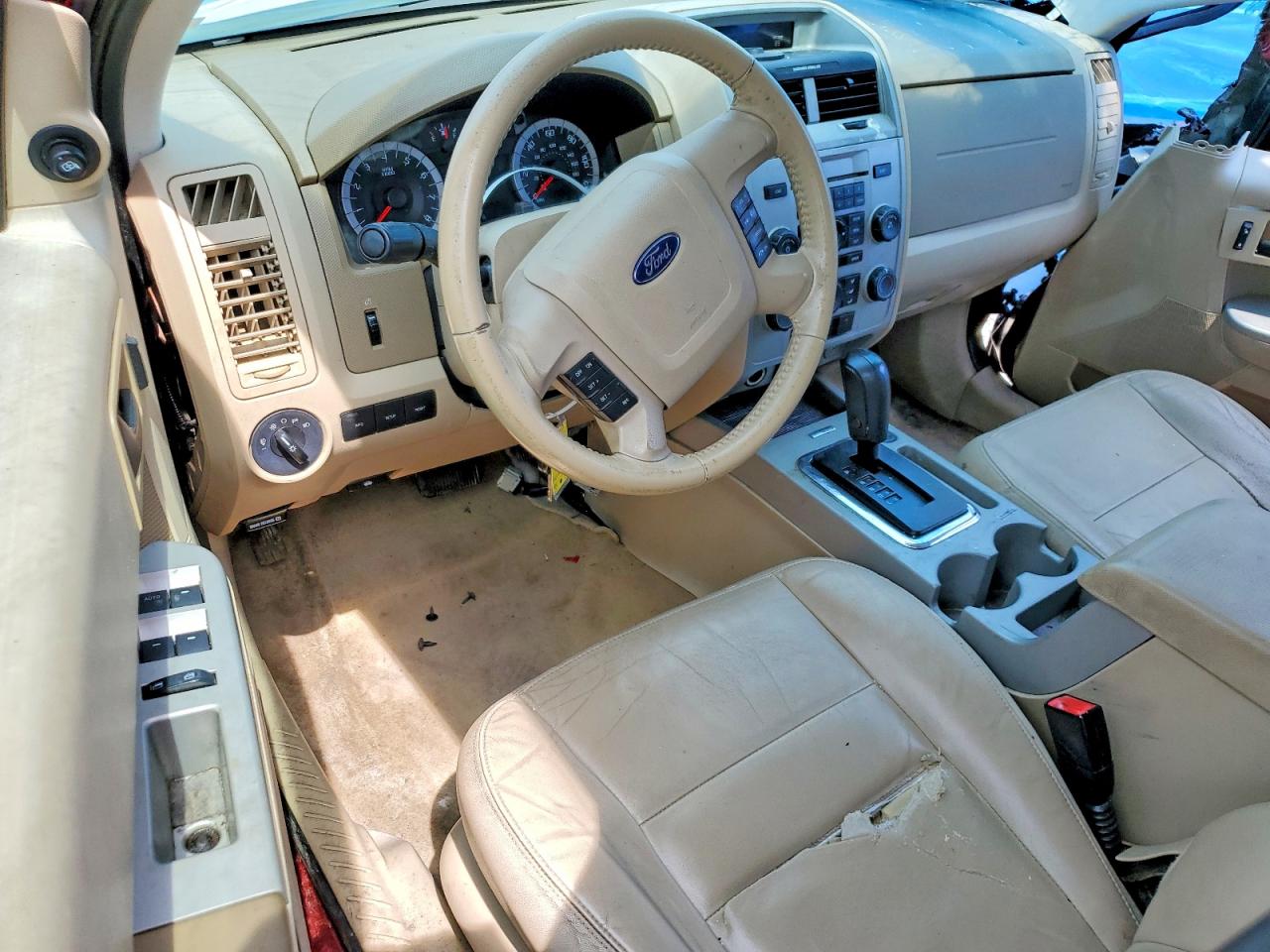 2011 FORD ESCAPE XLT photo 22
