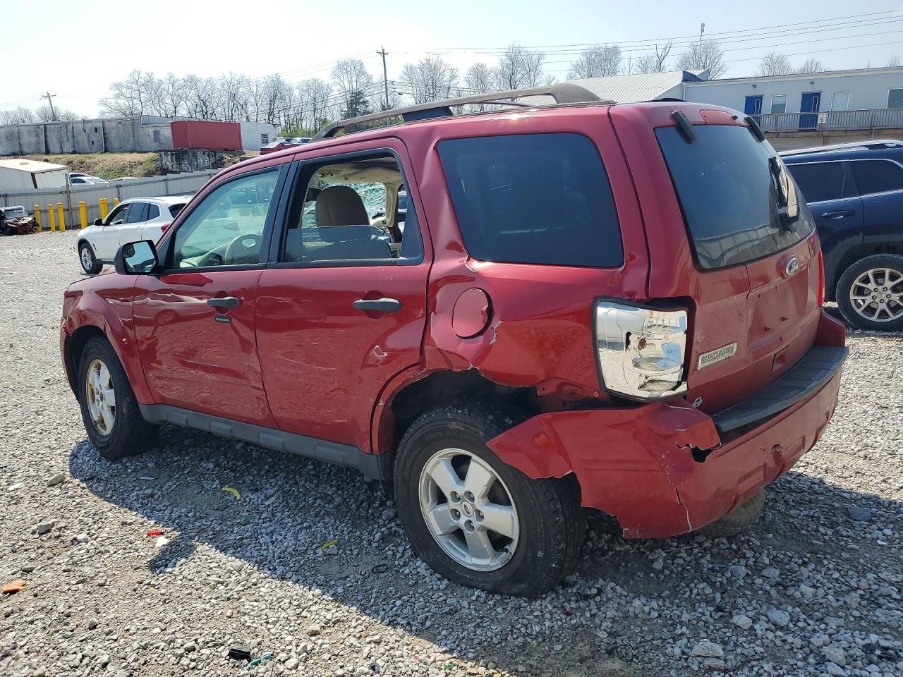 2011 FORD ESCAPE XLT photo 4