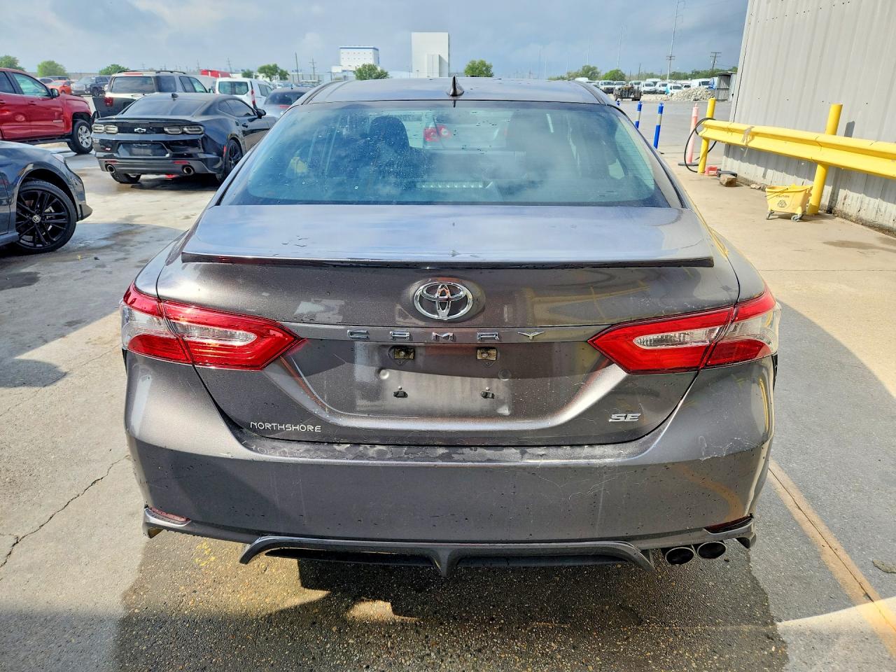 2019 TOYOTA CAMRY SE photo 6