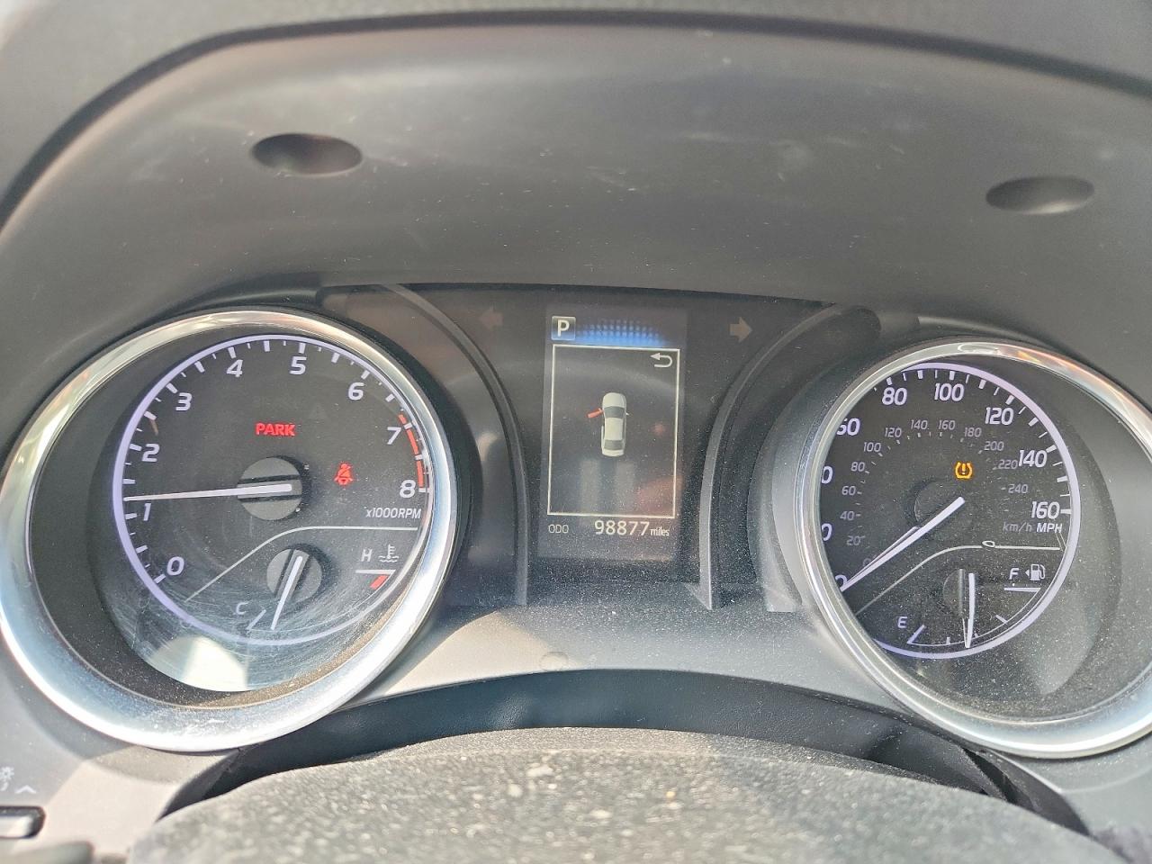 2019 TOYOTA CAMRY SE photo 9