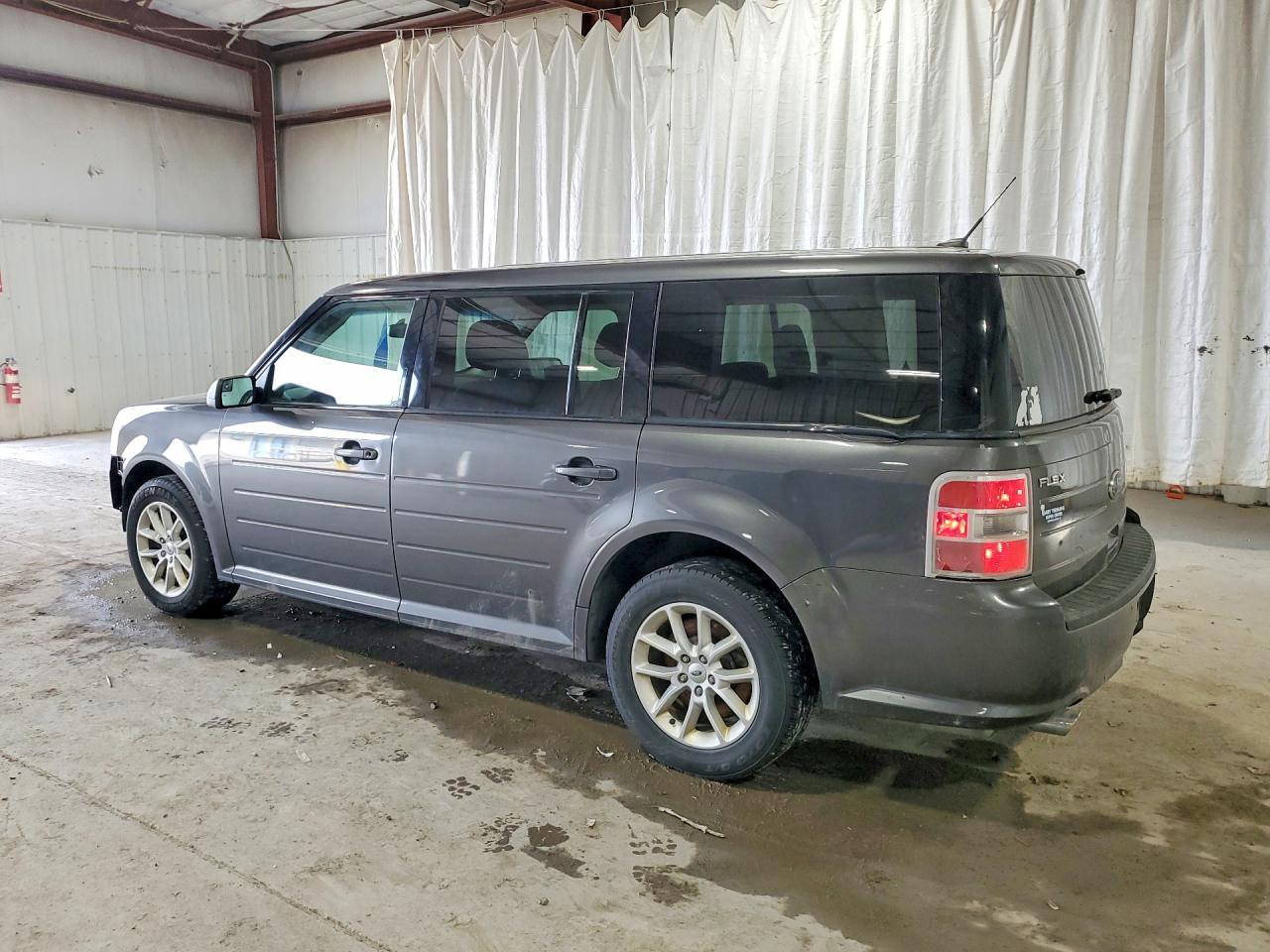 2015 FORD FLEX SE photo 2