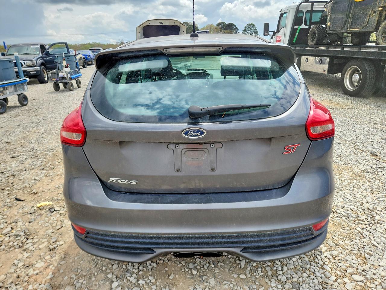 2017 FORD FOCUS ST photo 16
