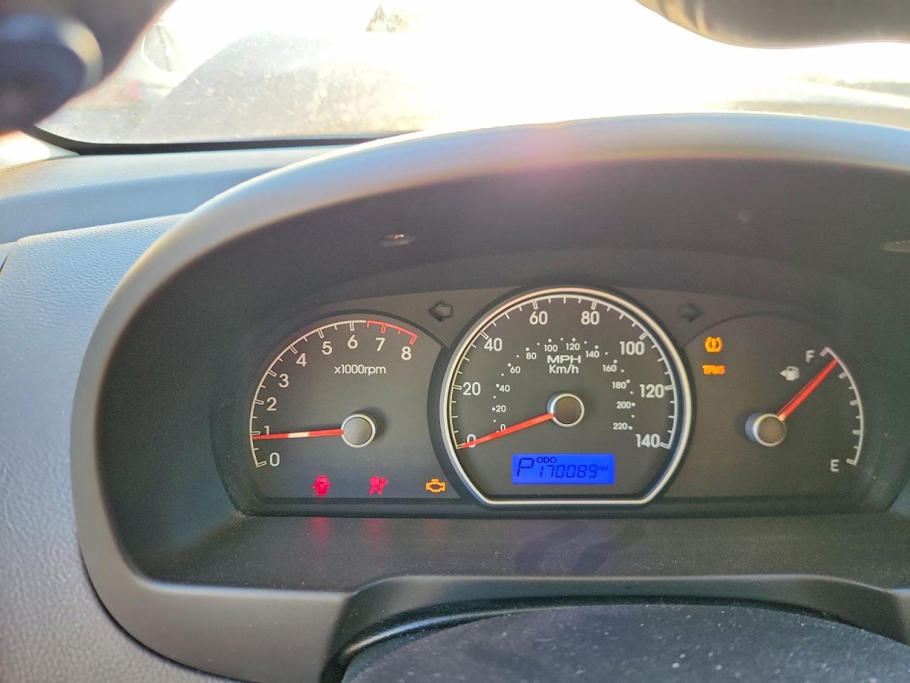 2009 HYUNDAI ELANTRA photo 9