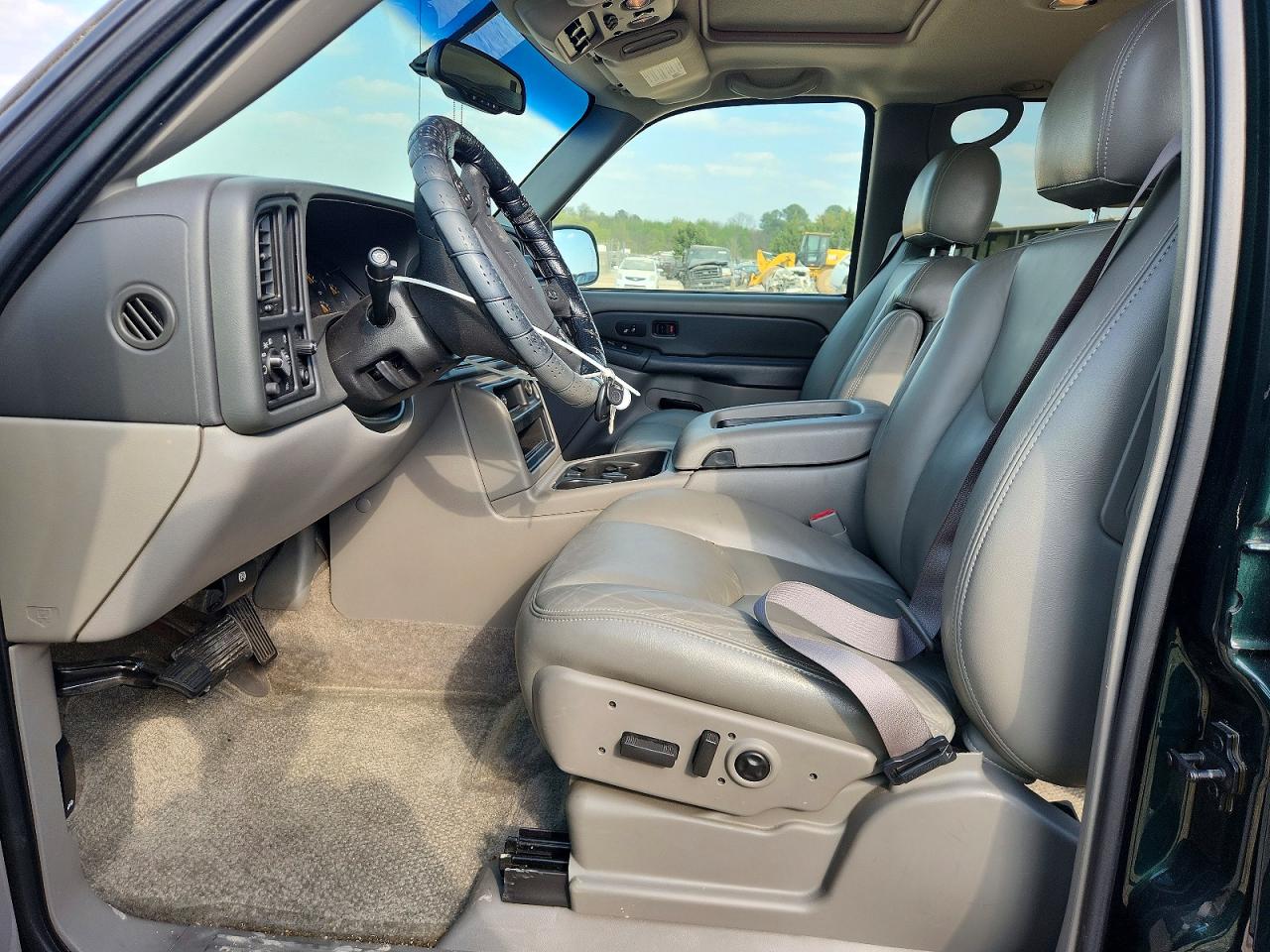 2003 CHEVROLET TAHOE C1500 photo 13