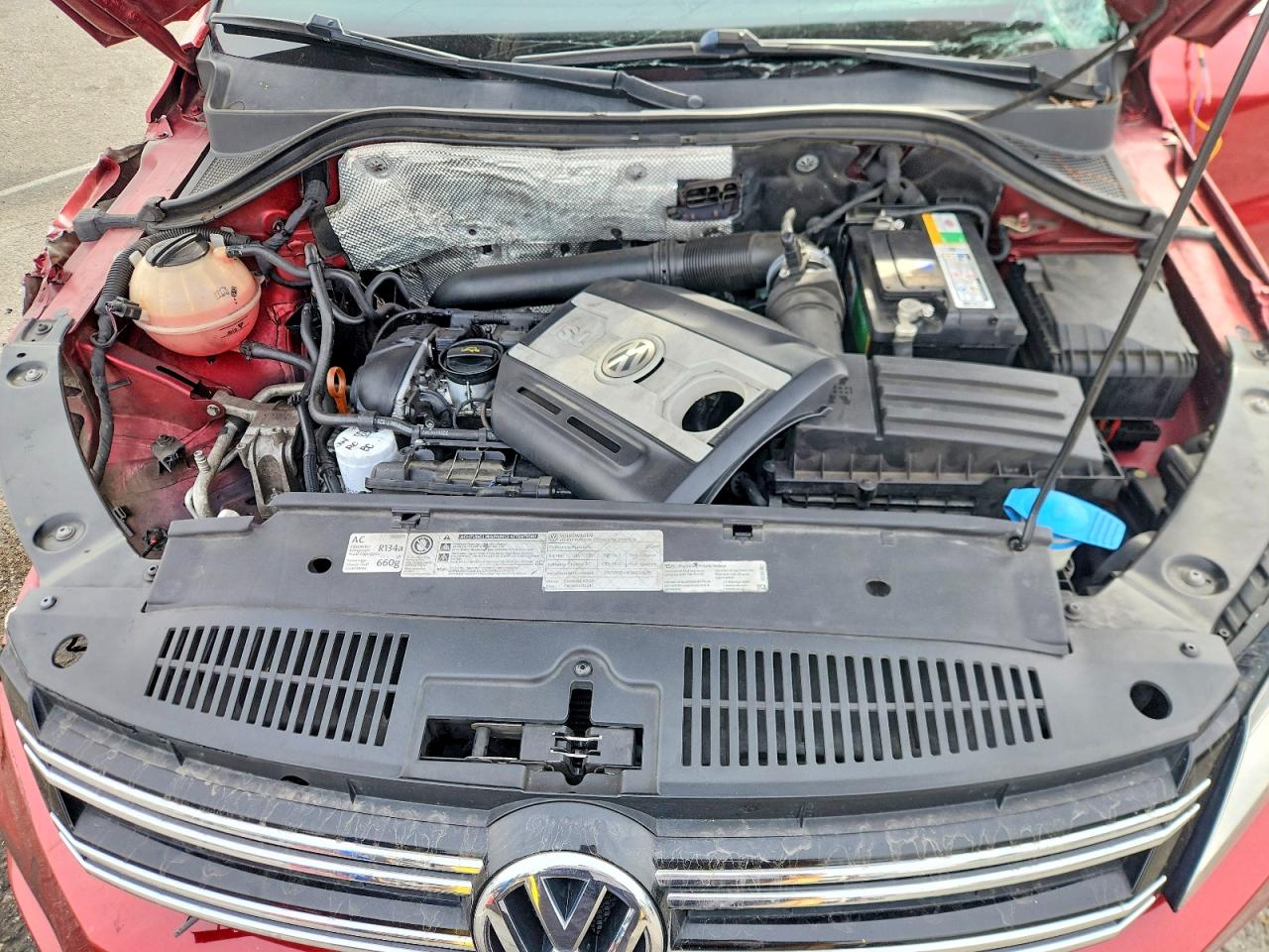 2012 VOLKSWAGEN TIGUAN S photo 21