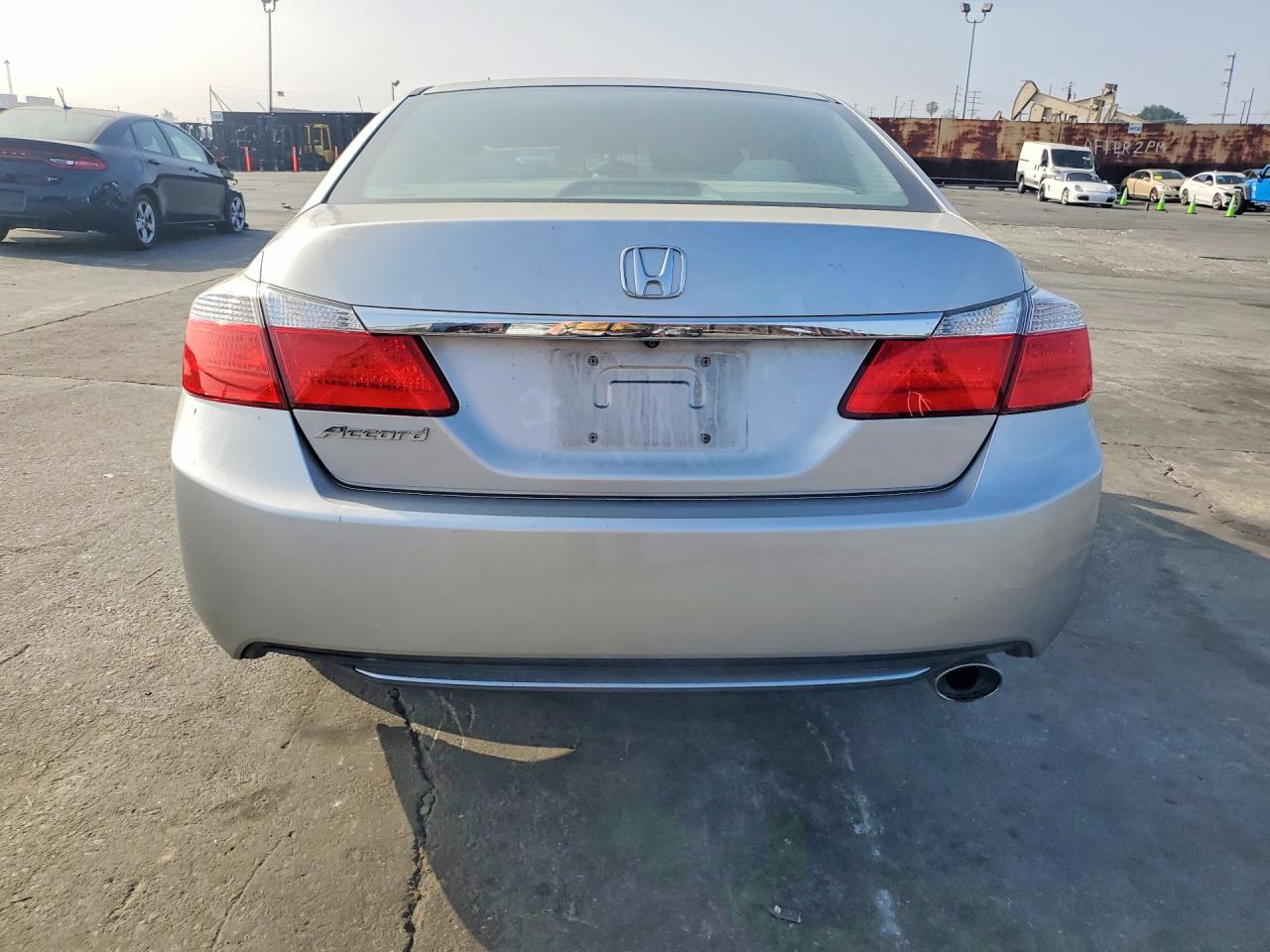 2013 HONDA ACCORD LX photo 11