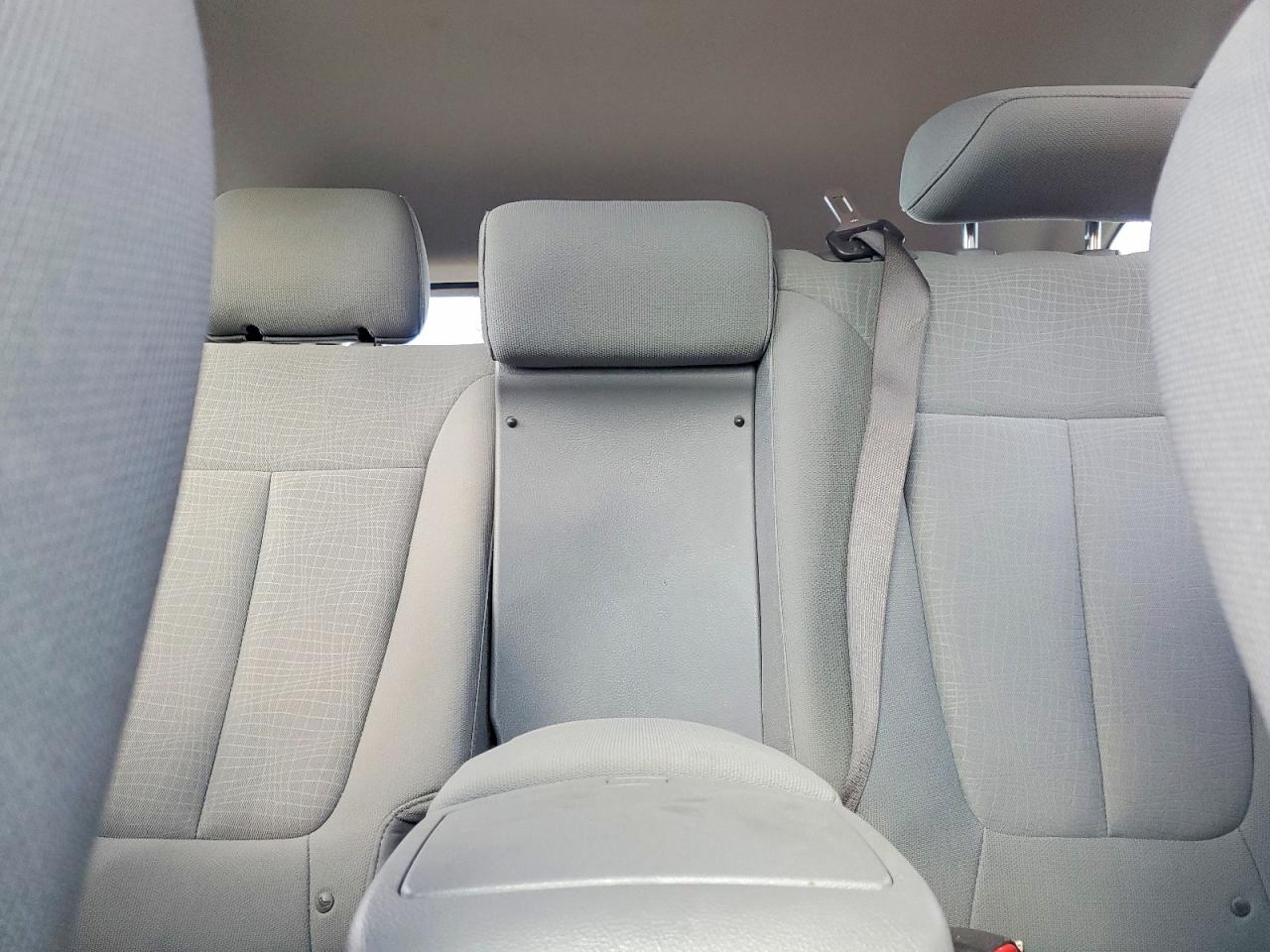 2011 HYUNDAI SANTA FE GLS photo 10