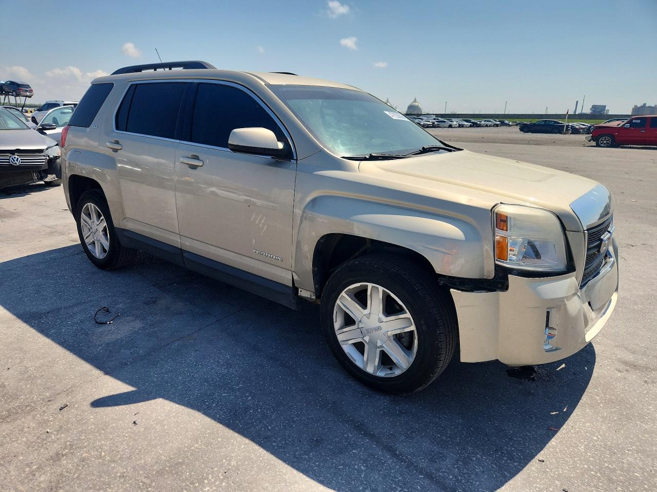 2011 GMC TERRAIN SLT photo 4