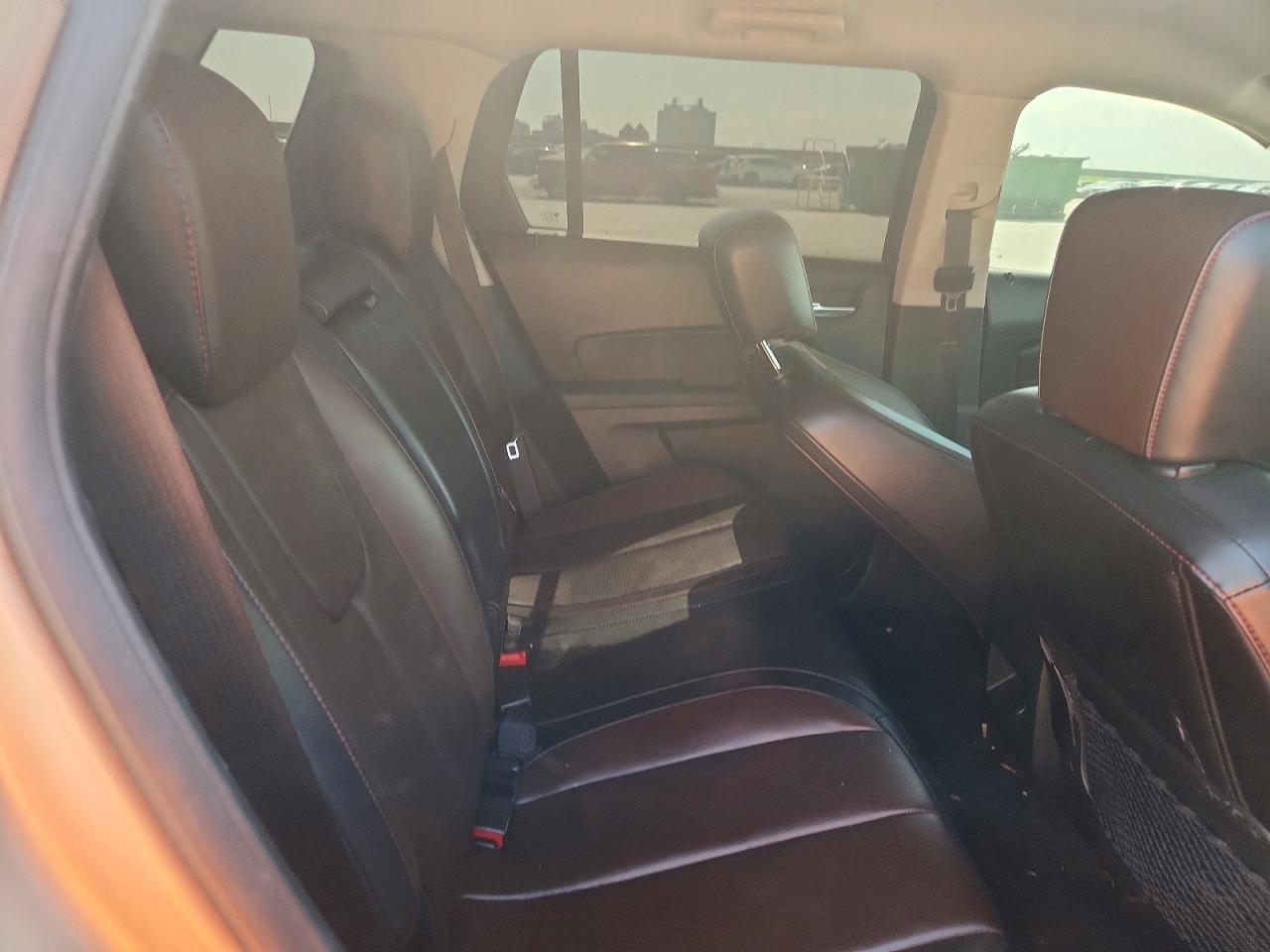 2011 GMC TERRAIN SLT photo 11