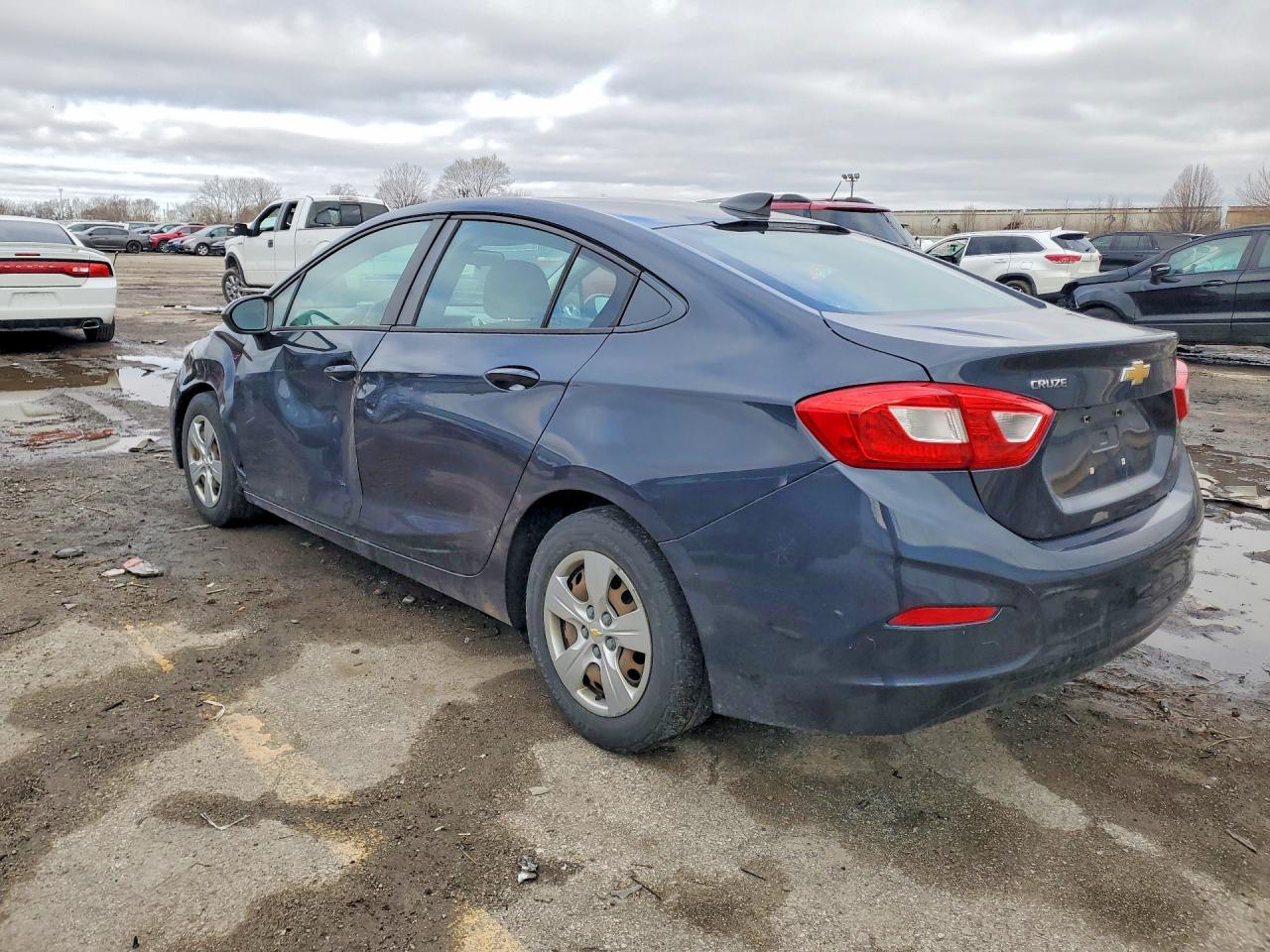 2016 CHEVROLET CRUZE LS photo 4