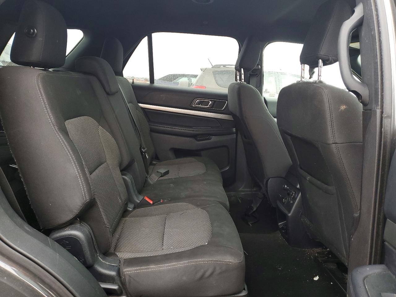 2019 FORD EXPLORER XLT photo 19