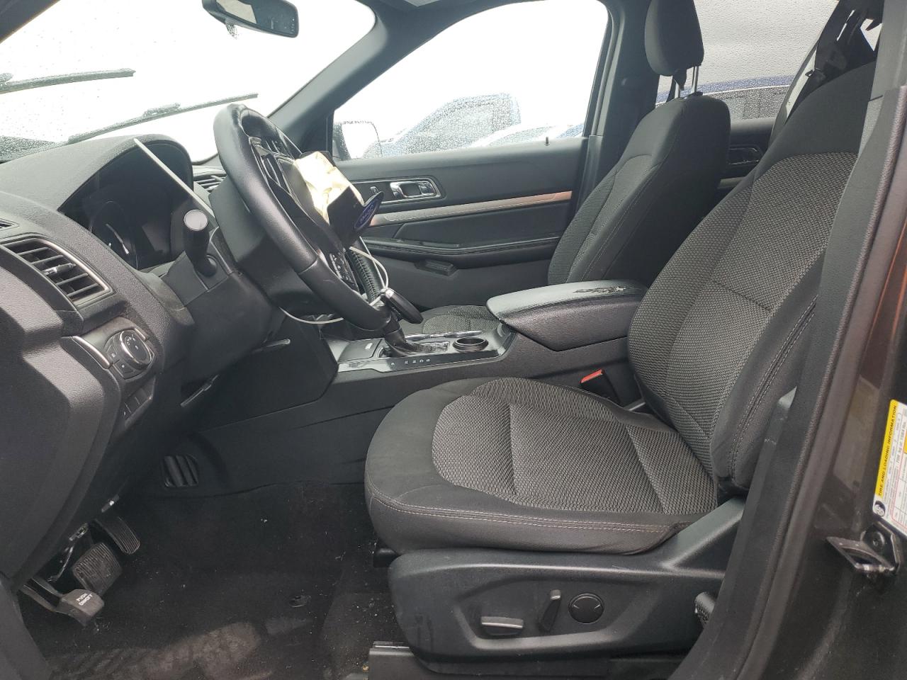 2019 FORD EXPLORER XLT photo 13