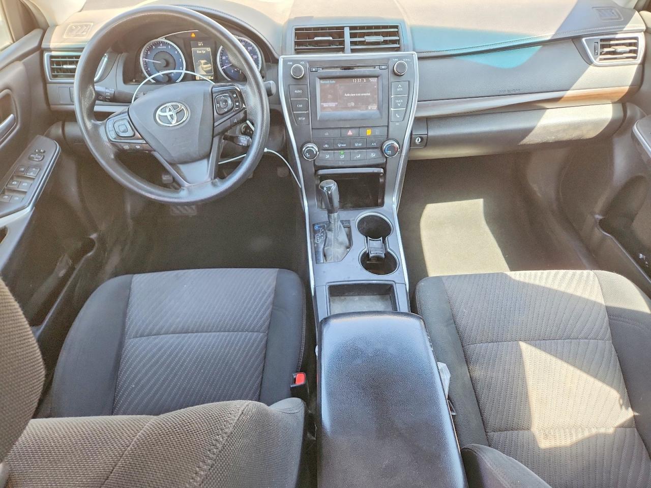 2017 TOYOTA CAMRY LE photo 8