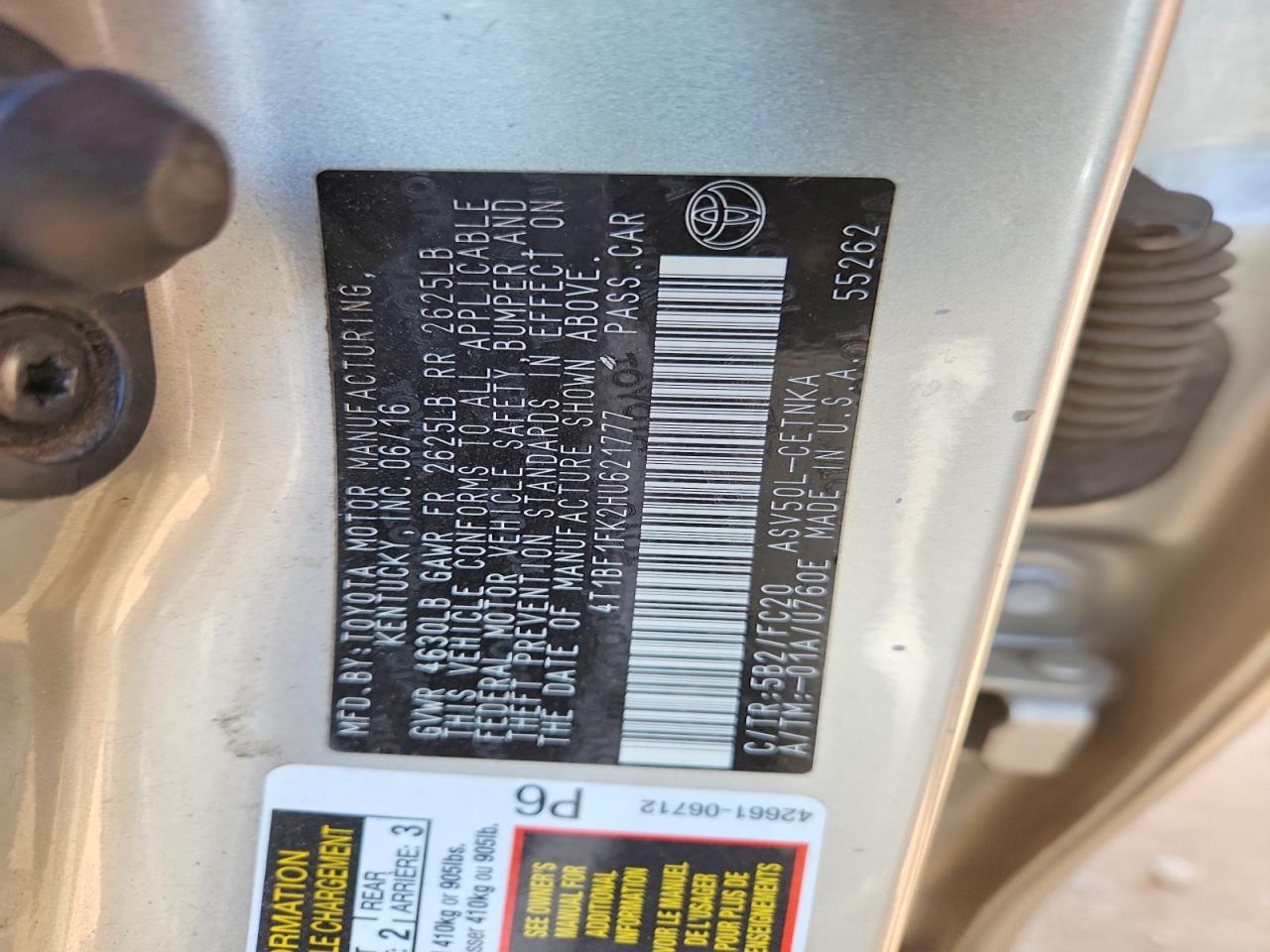 2017 TOYOTA CAMRY LE photo 12