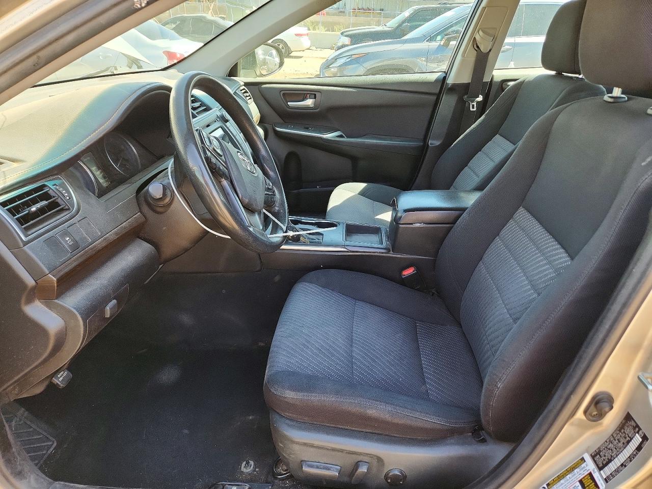 2017 TOYOTA CAMRY LE photo 7