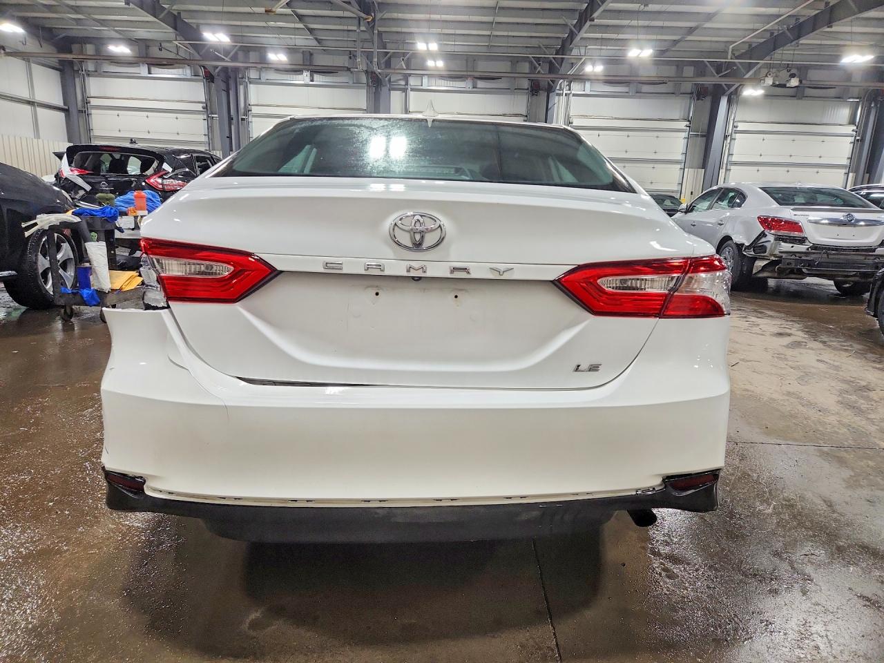 2020 TOYOTA CAMRY LE photo 11