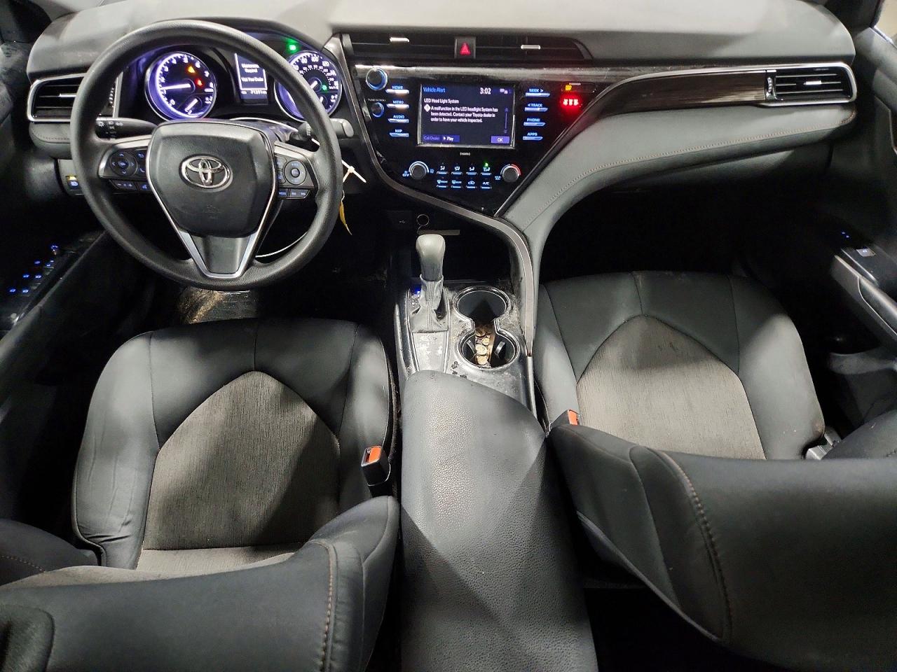 2020 TOYOTA CAMRY LE photo 15