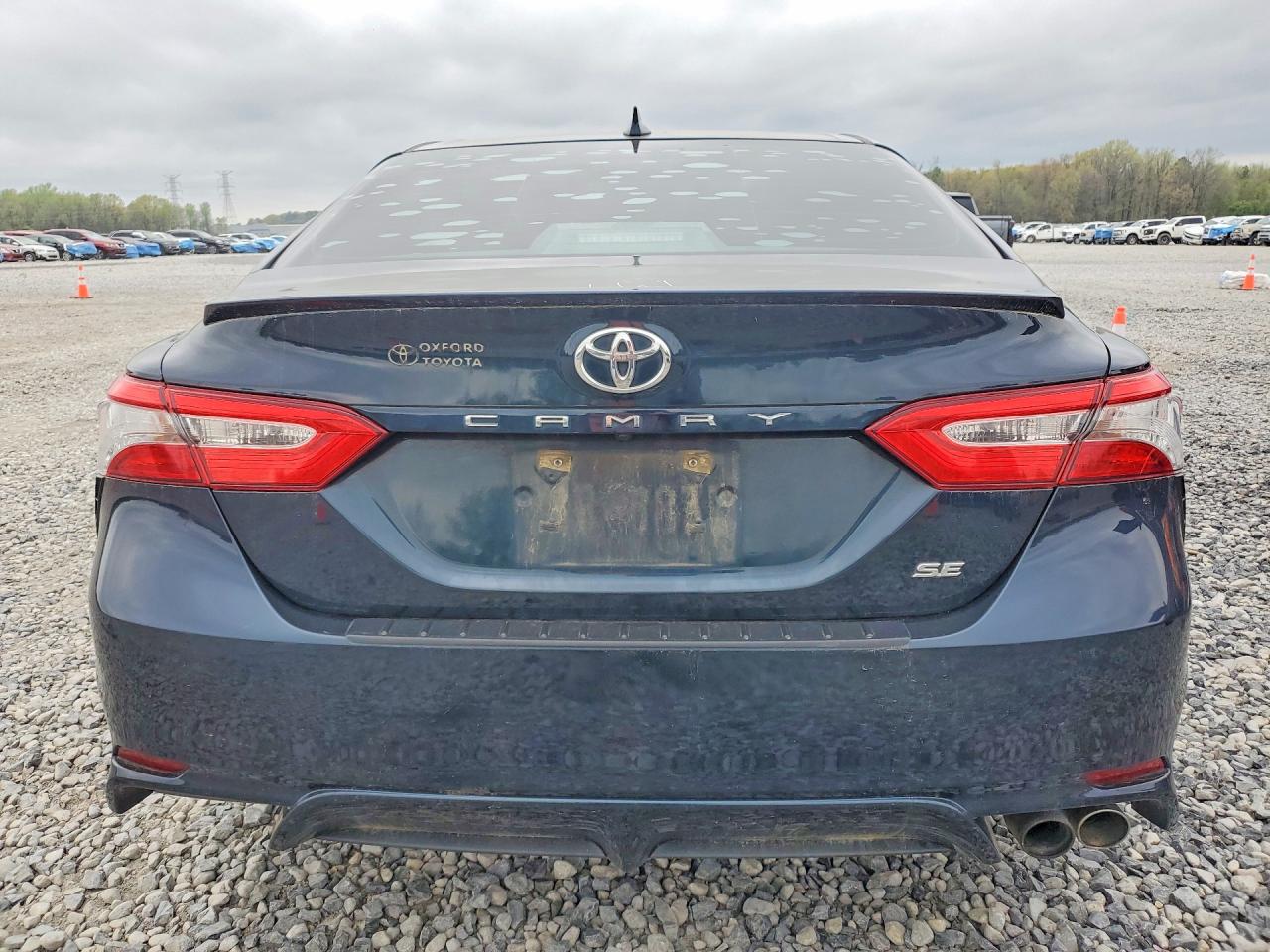 2019 TOYOTA CAMRY SE photo 11