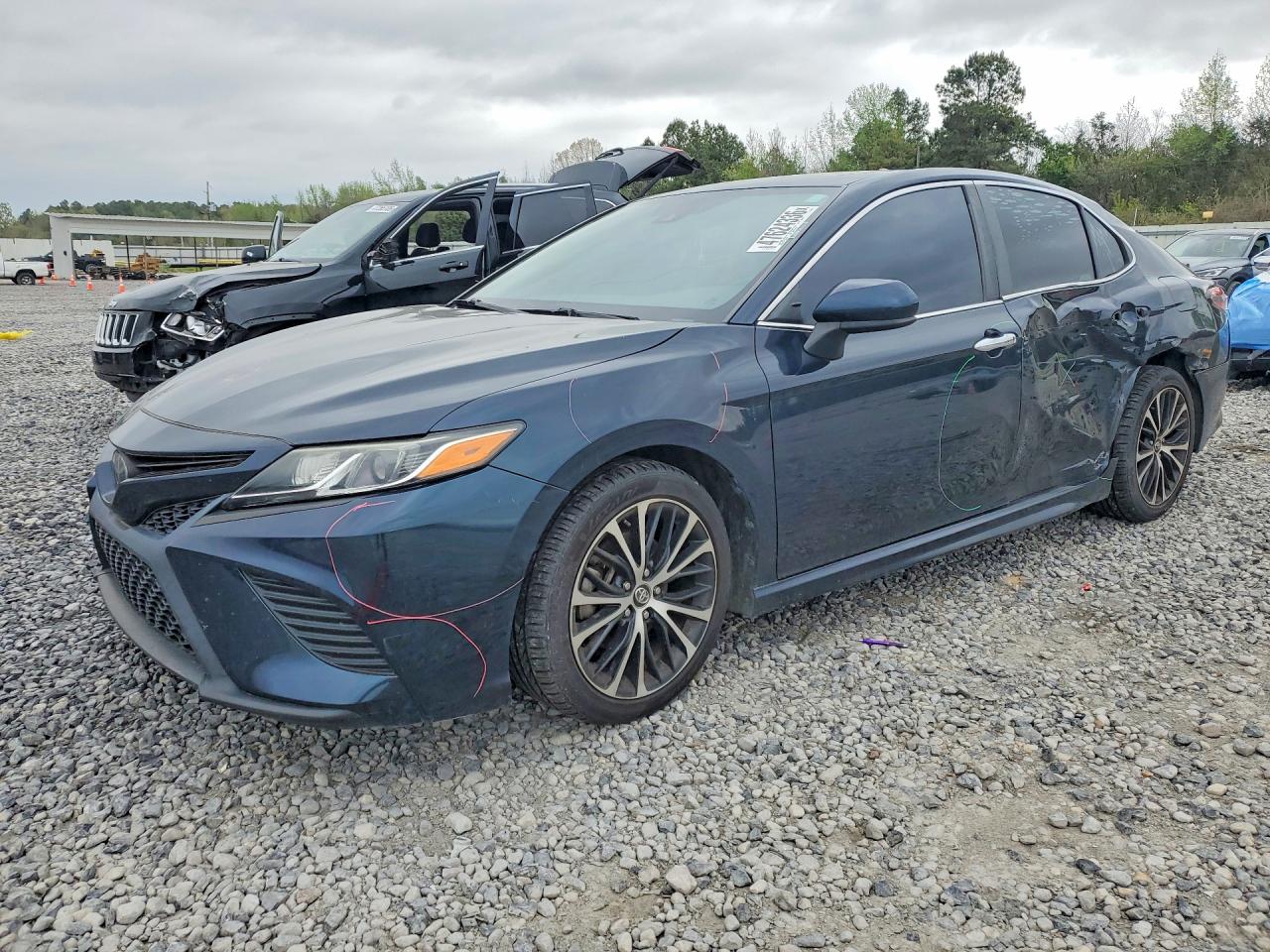 2019 TOYOTA CAMRY