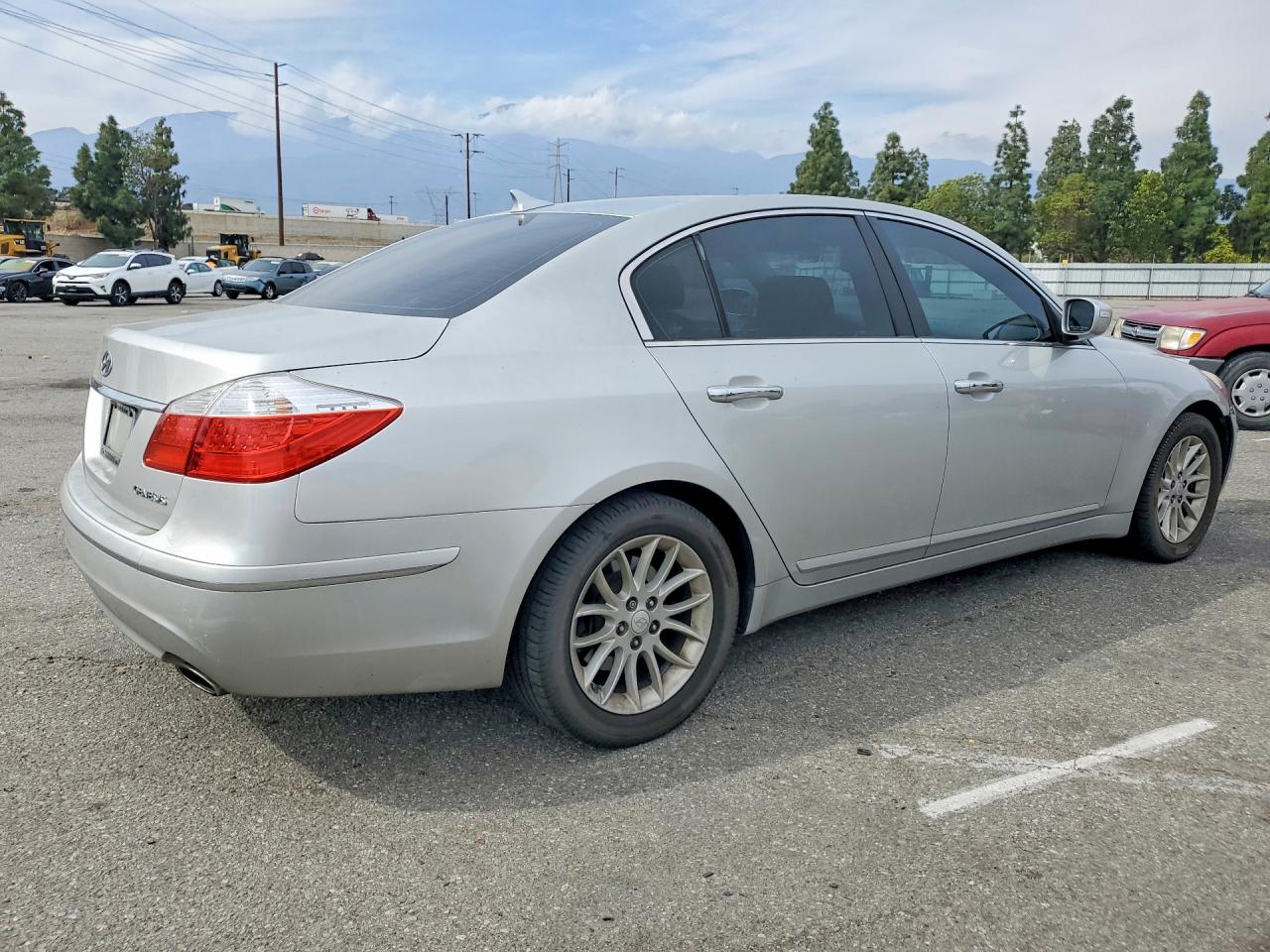 2011 HYUNDAI GENESIS 3.8L V6 photo 7