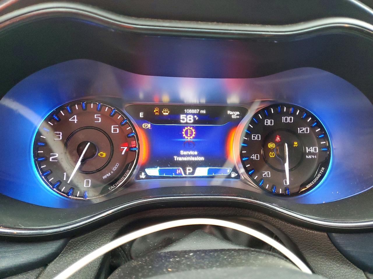 2015 CHRYSLER 200 photo 17