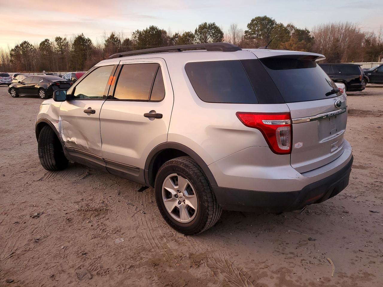 2013 FORD EXPLORER photo 4