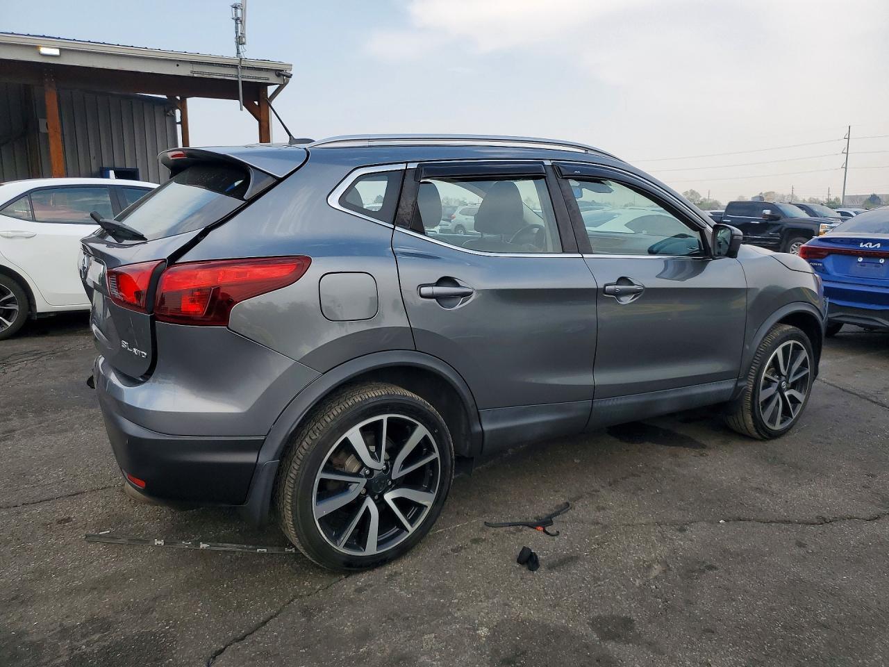 2018 NISSAN ROGUE SPORT SL photo 5