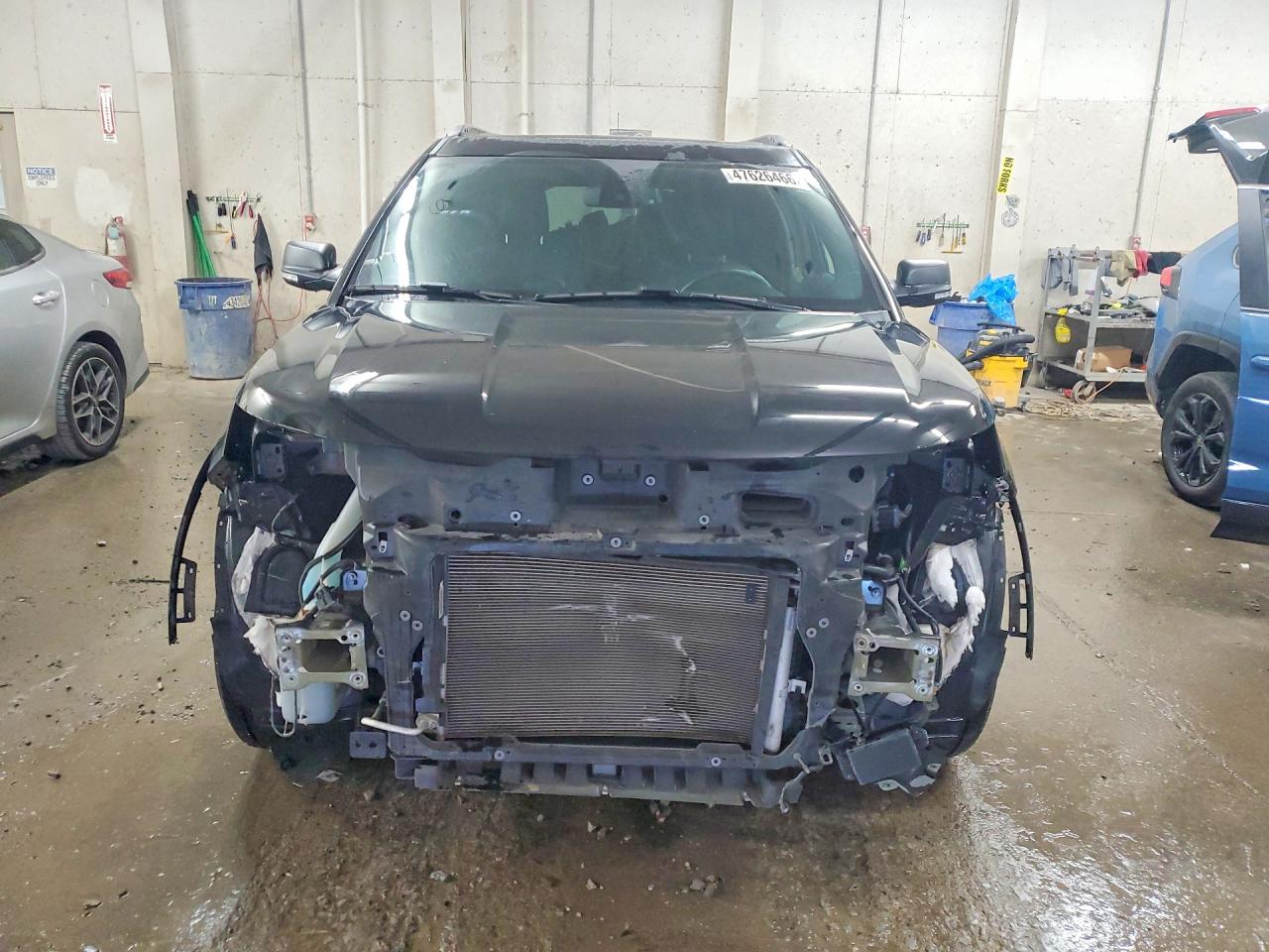 2019 FORD EXPLORER XLT photo 9