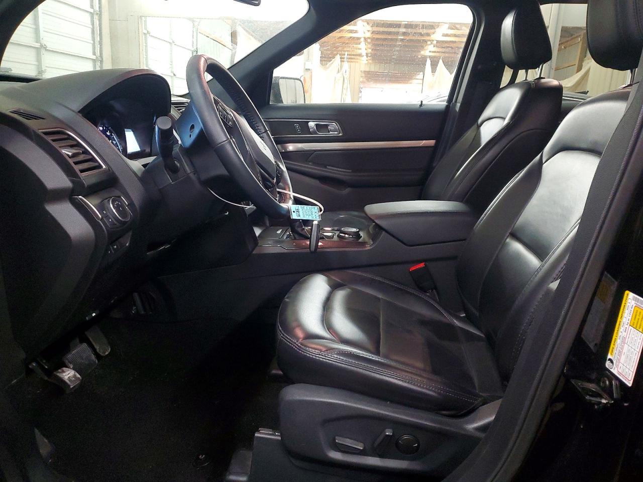 2019 FORD EXPLORER XLT photo 13