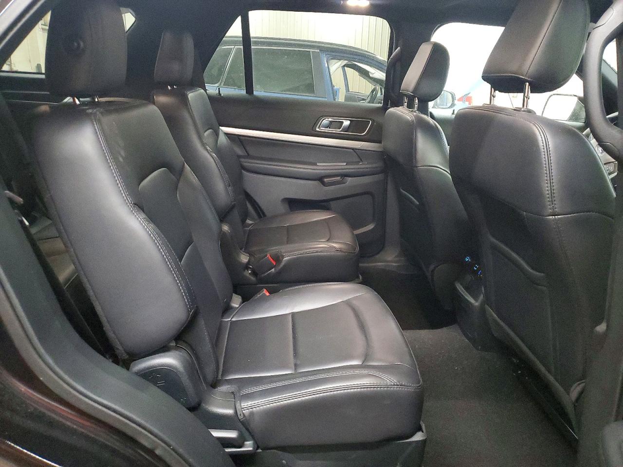 2019 FORD EXPLORER XLT photo 21