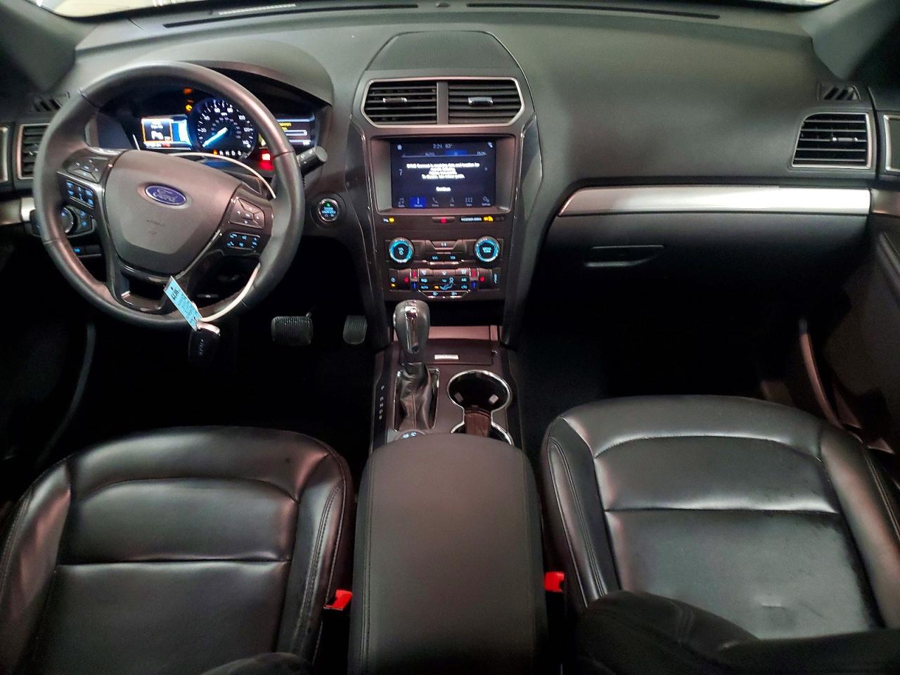2019 FORD EXPLORER XLT photo 15