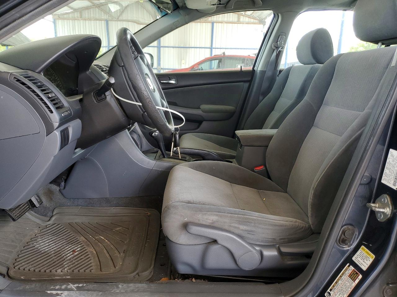 2005 HONDA ACCORD LX photo 13