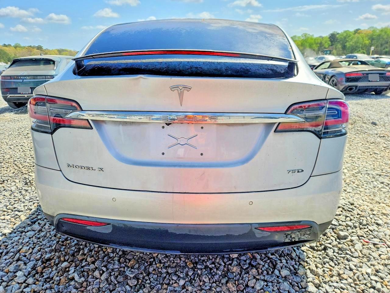 2018 TESLA MODEL X photo 6